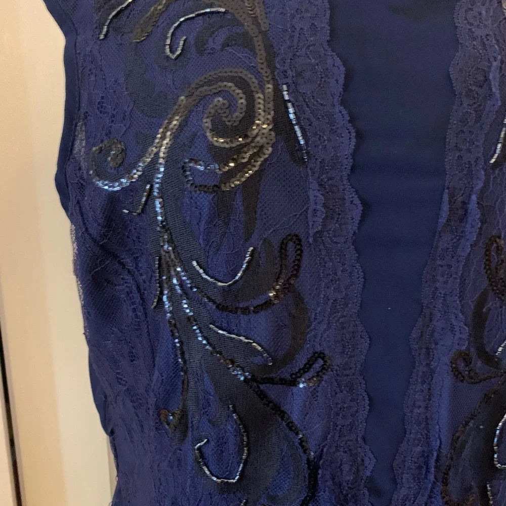 Reba...Another Stunner Dress - Picture 5 of 16